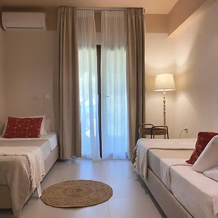 Filippos By The Sea ブアブロウ